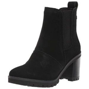 UGG Women's Hazel Ankle Boot
